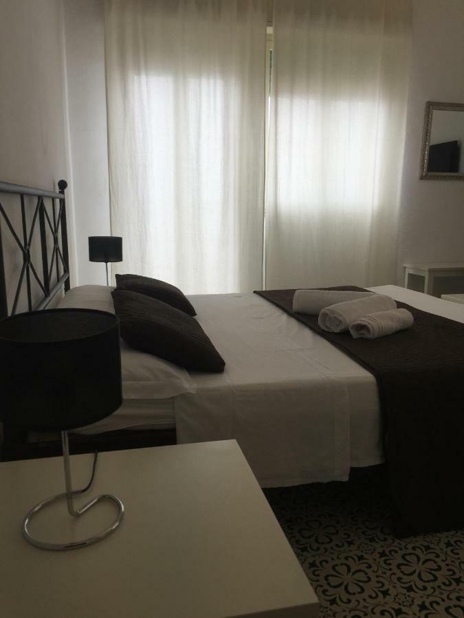 A Casa Di Giuseppe 2 Panzió Carini Kültér fotó