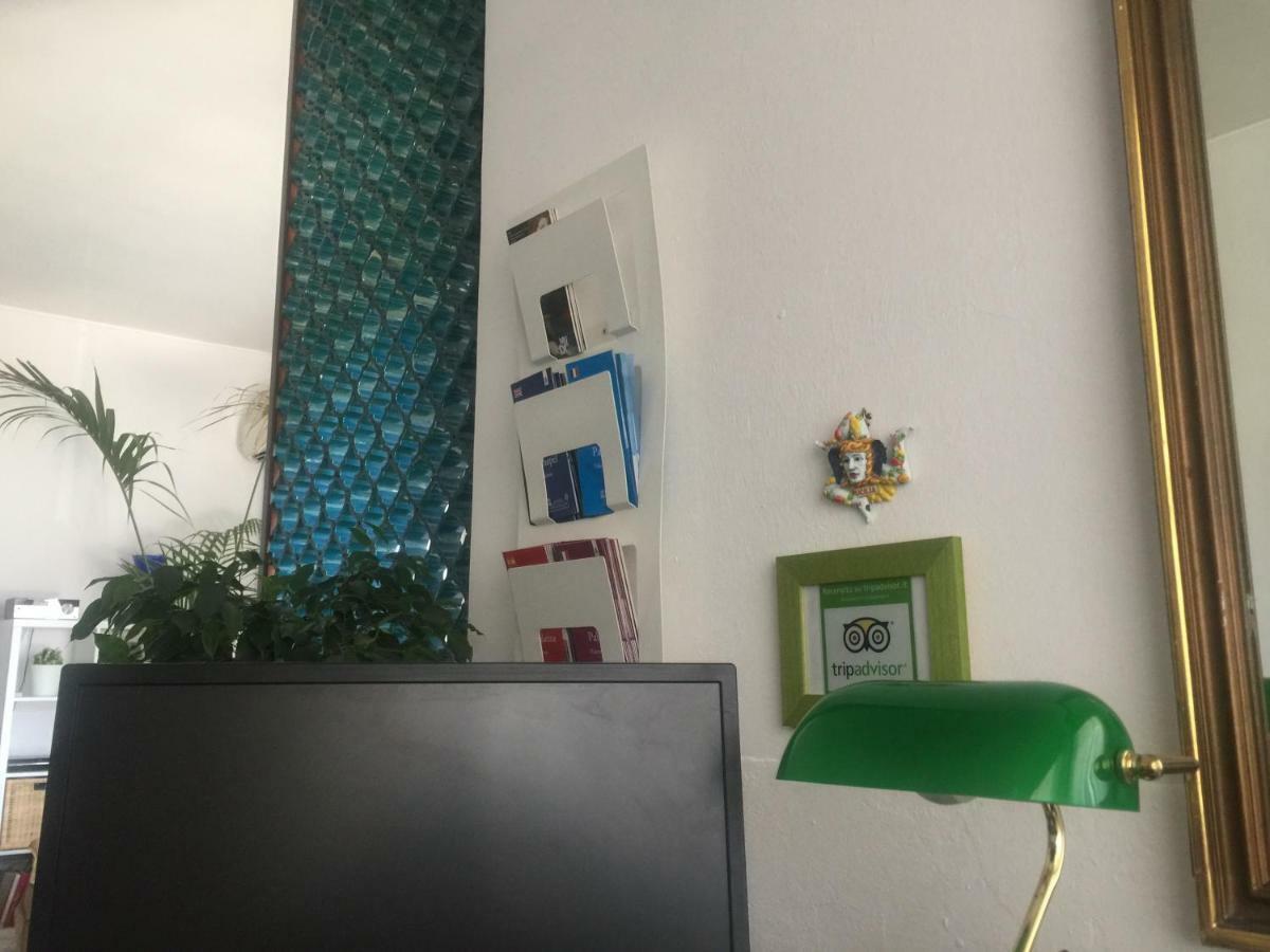 A Casa Di Giuseppe 2 Panzió Carini Kültér fotó