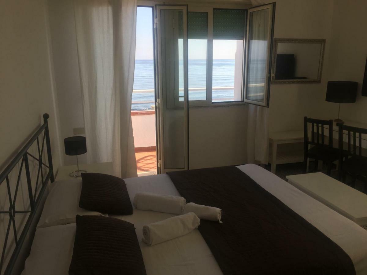 A Casa Di Giuseppe 2 Panzió Carini Kültér fotó